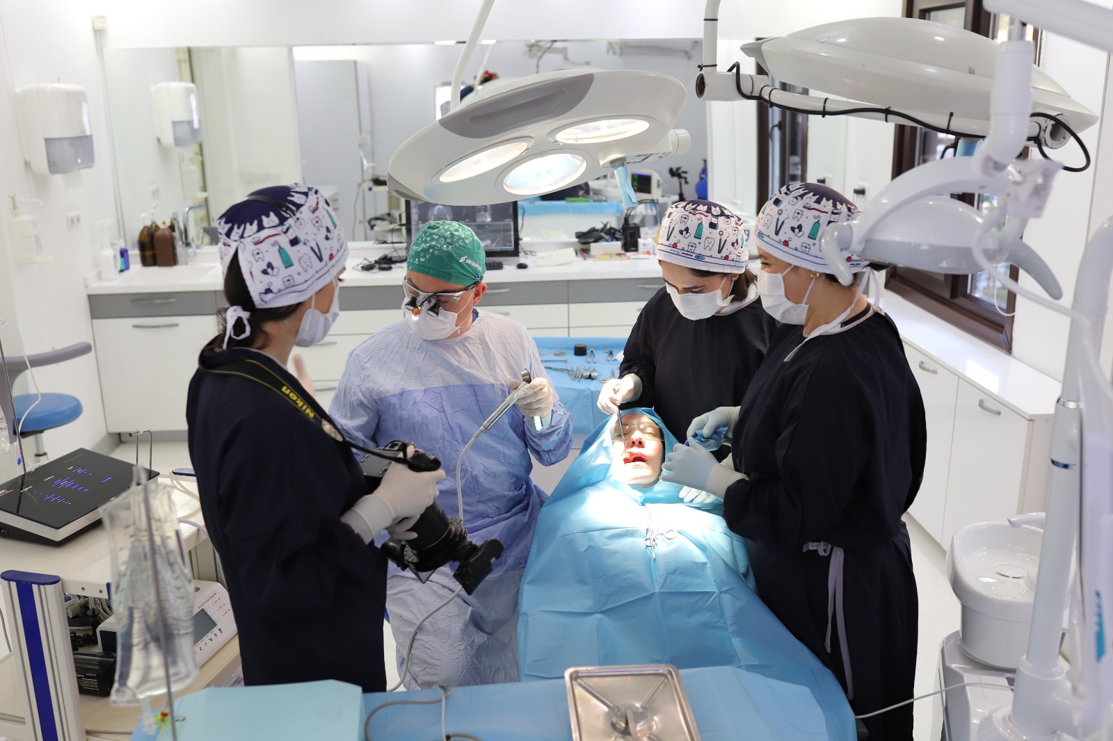 İmplant ve Diş Eti İlişkisi