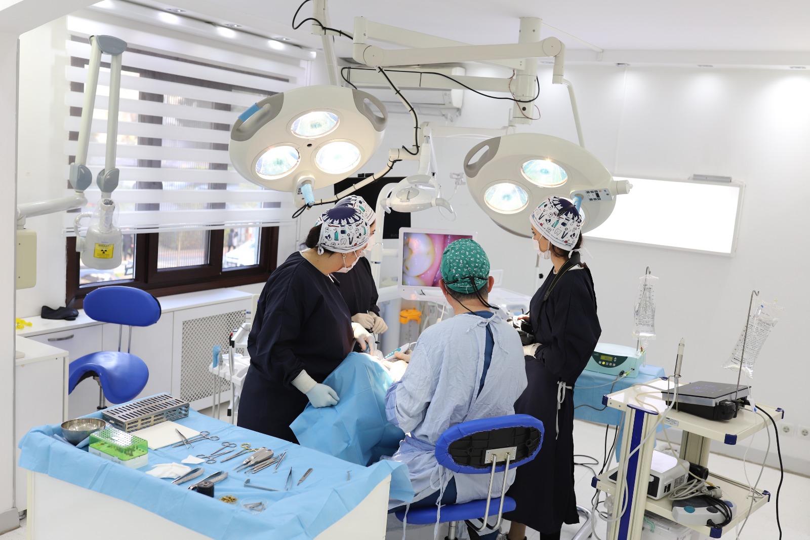 İmplant Diş Neden En İyi Çözüm?