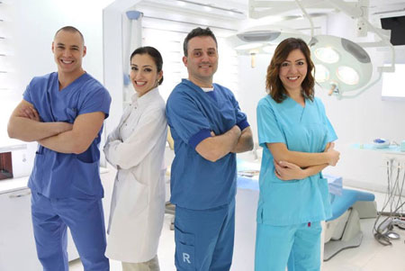 İstanbul'da İmplant Diş Hekimi