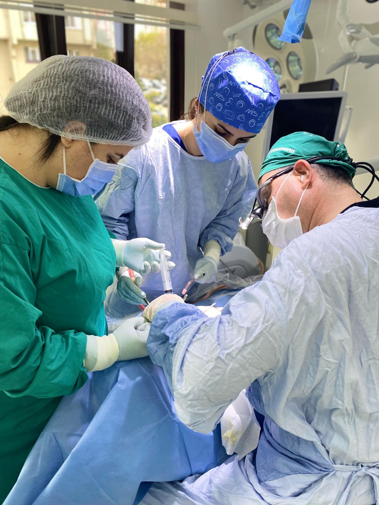 Komple Diş Yapımı